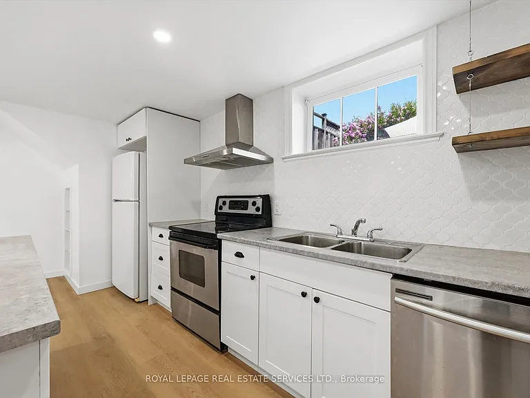 6 Greening Ct #LOWER — Photo 7