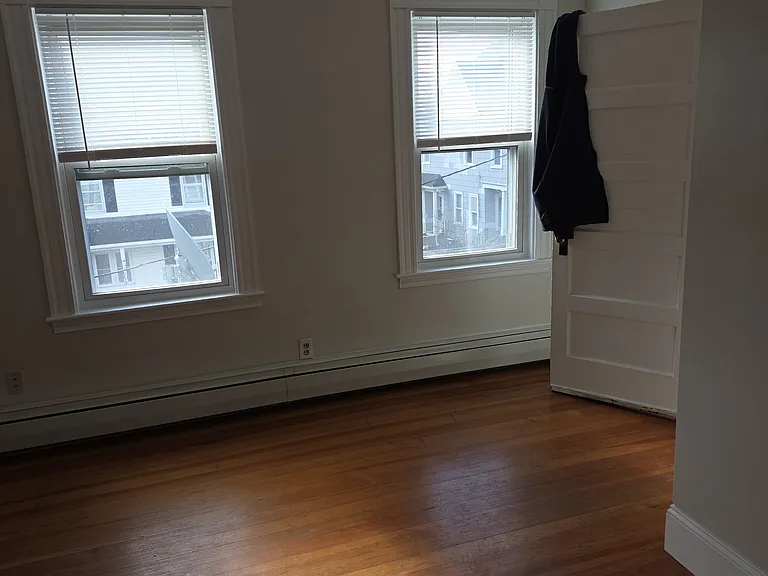 75 Albertina St #1 — Photo 8