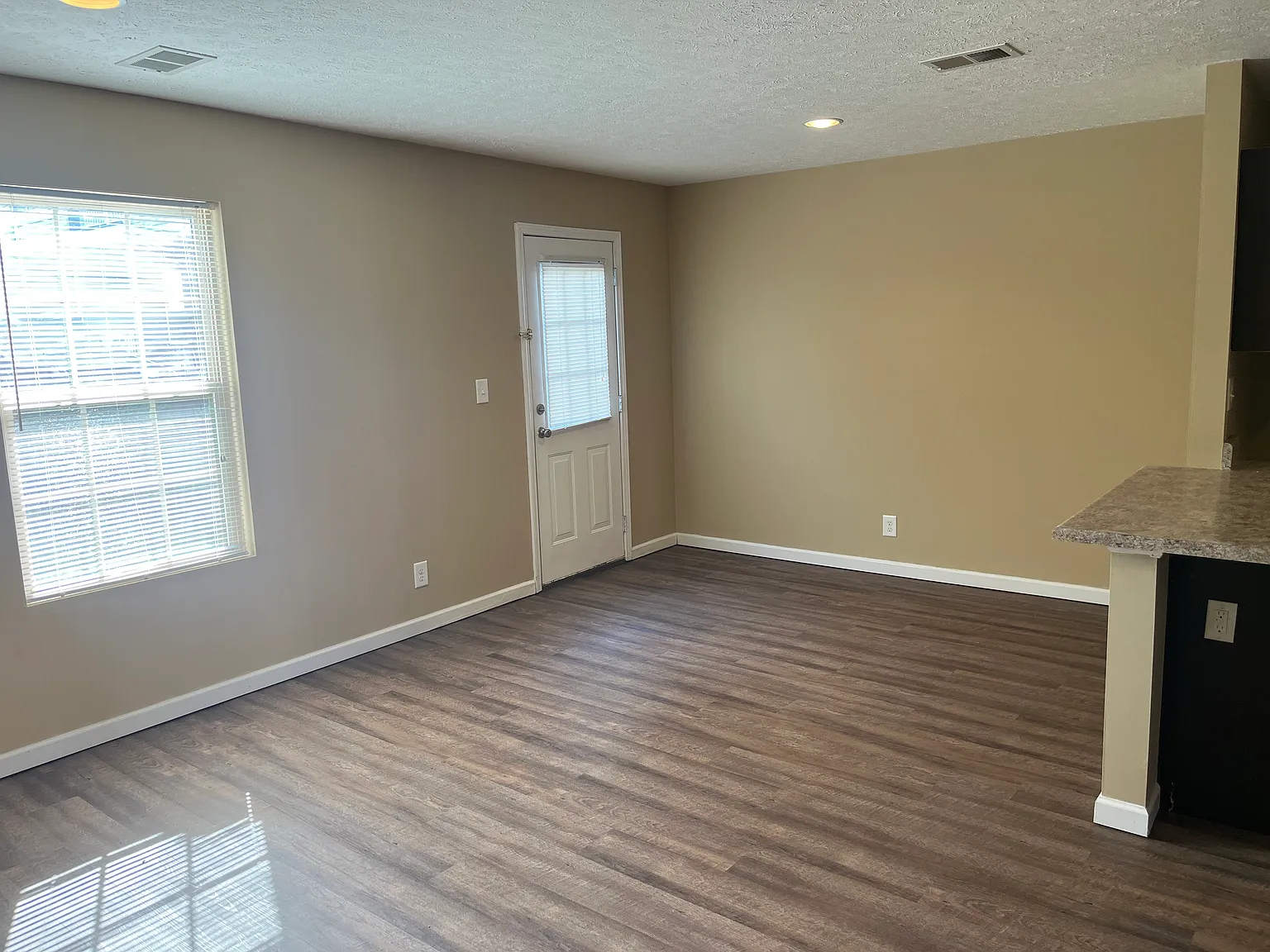 648 Stowe Court — Photo 4