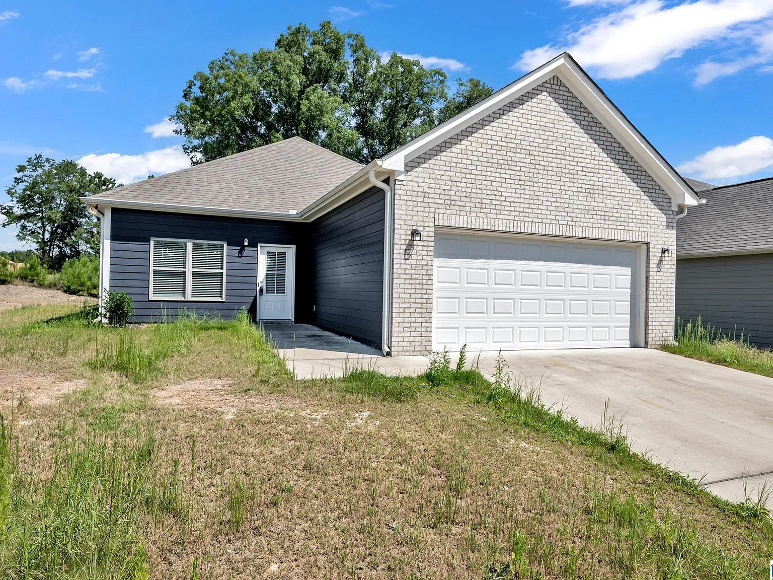 4 bed, 2.0 bath, 1802 sqft, $1,785 — Photo 3