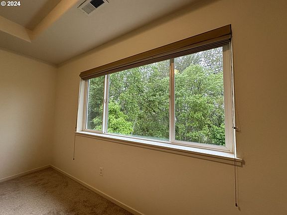 5th image of 1123 SE Tamora Ave