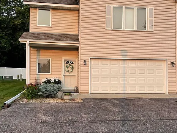 2110 Willow Trl, North Mankato, MN 56003