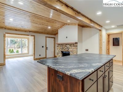 131 Glen Burney Lane #A8, Blowing Rock, NC, 28605
