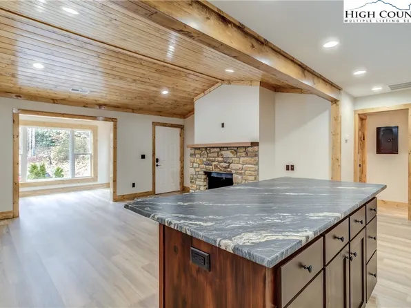 131 Glen Burney Lane #A8, Blowing Rock, NC 28605