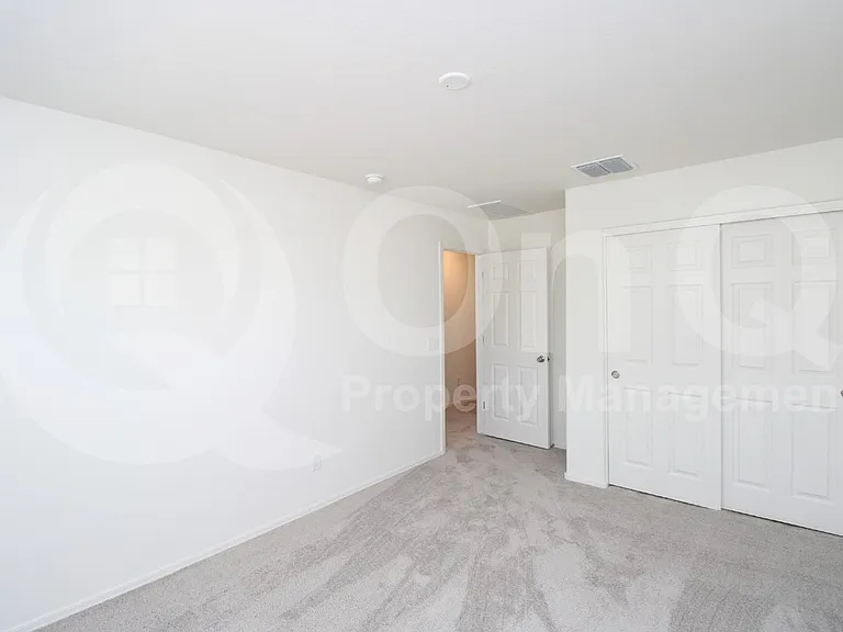 1517 E Desert Breeze Dr — Photo 14