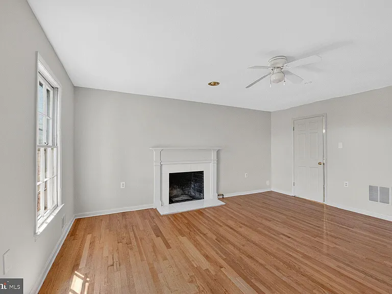 21733 Oatlands Rd — Photo 22