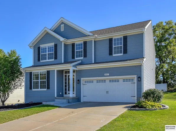 20617 Veterans Dr, Elkhorn, NE 68022