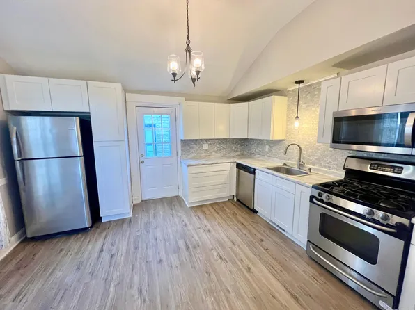 324 Lindsey St #A, Newport, KY 41071