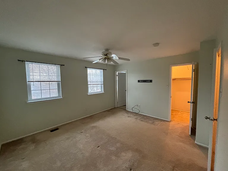 1568 S Coventry Ln — Photo 18