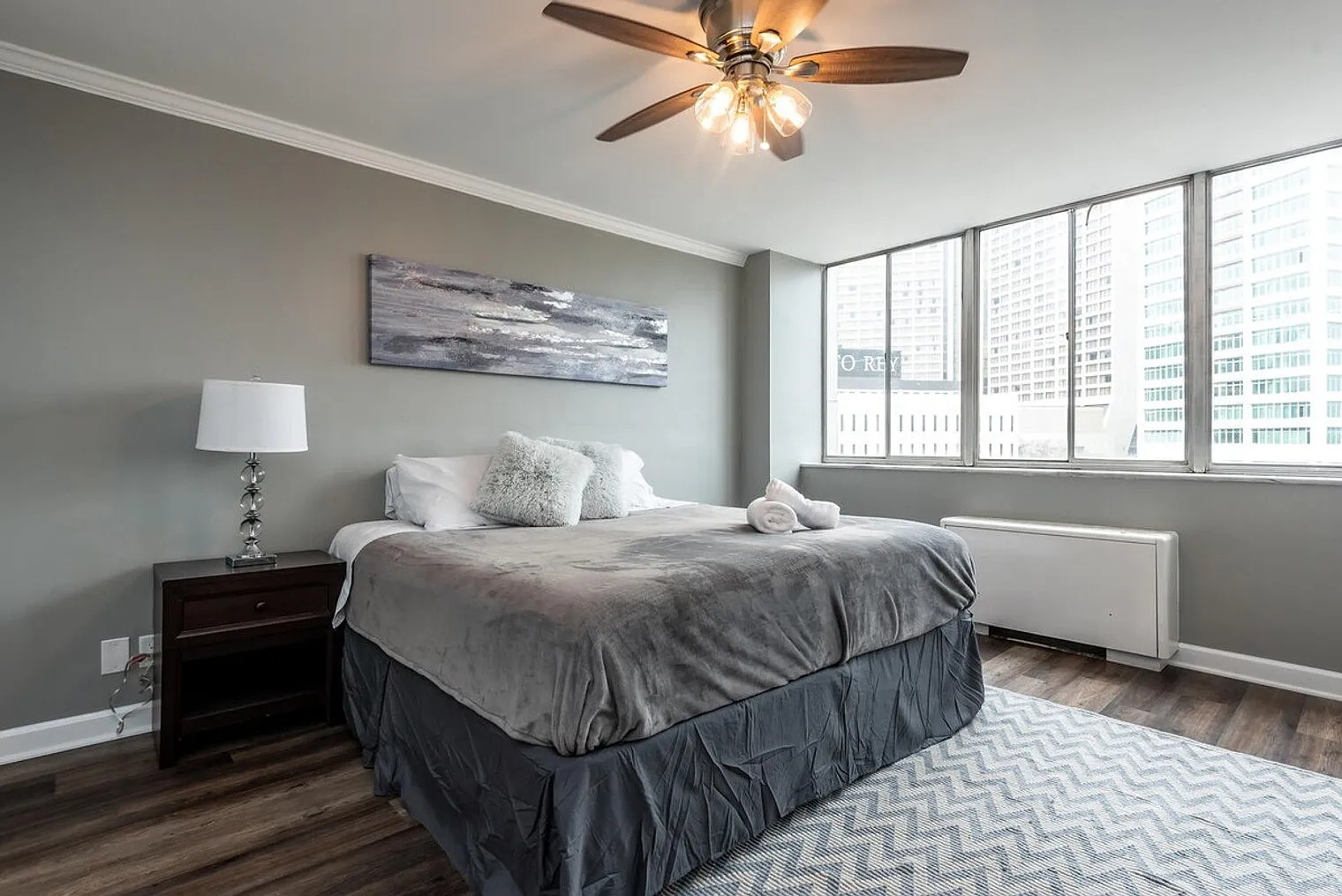 2 bed, 1.0 bath, 1065 sqft, $2,280 — Photo 3