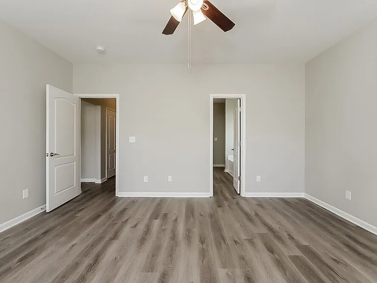 145 Gross Lake Pkwy — Photo 10