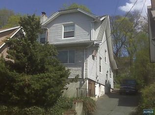 27 8th St, Ridgefield Park, NJ 07660