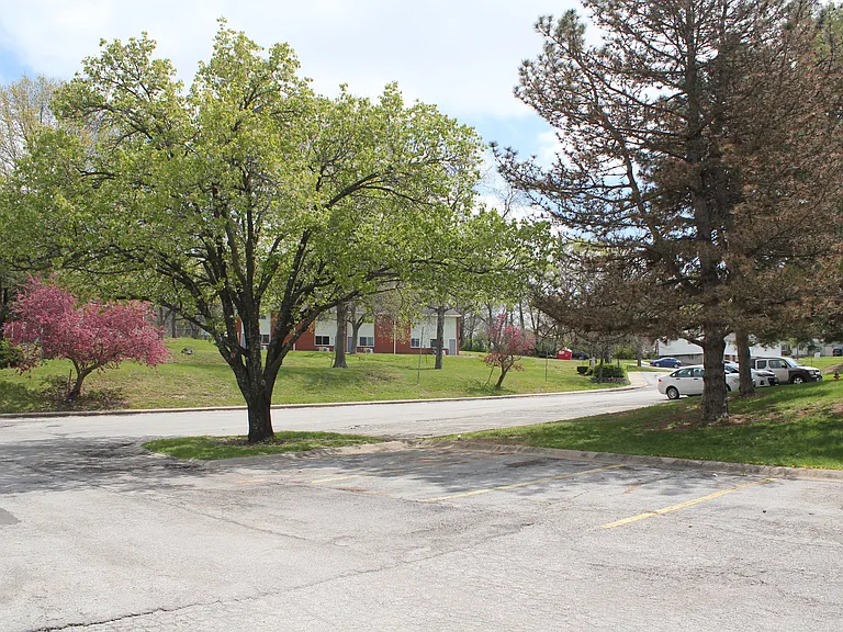 Stadium View Apartments — Photo 6