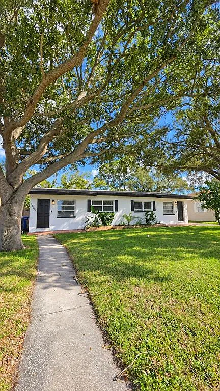2 bed, 1.0 bath, 644 sqft, $2,350 — Photo 2