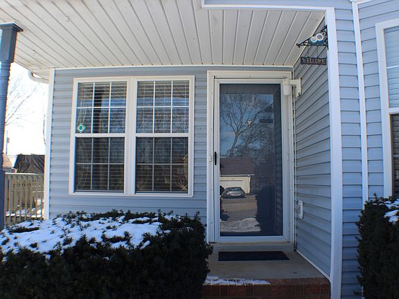 4th image of 3226 N Senseney Cir
