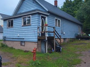 224 Bluff St, Negaunee, MI 49866