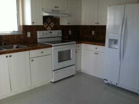 3rd image of 14521 SW 139th Avenue Cir W