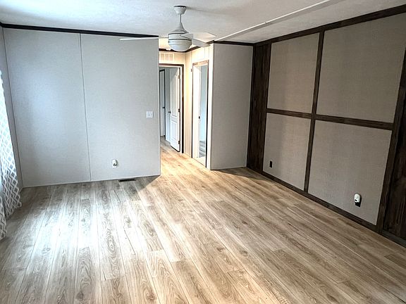 2nd image of 45 Woodland Pl
