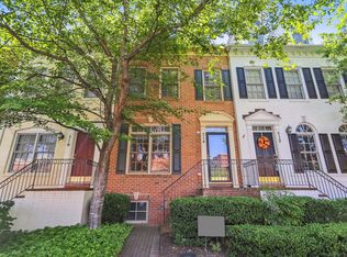 514 Fallsgrove Dr, Rockville, MD 20850