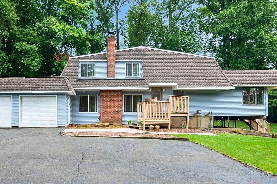 1st image of 33 Winesap Lane