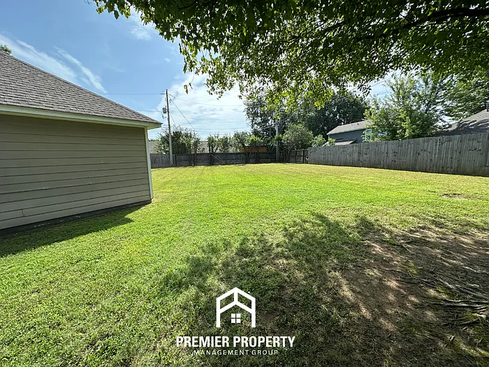 5340 Village Oak Cv — Photo 18