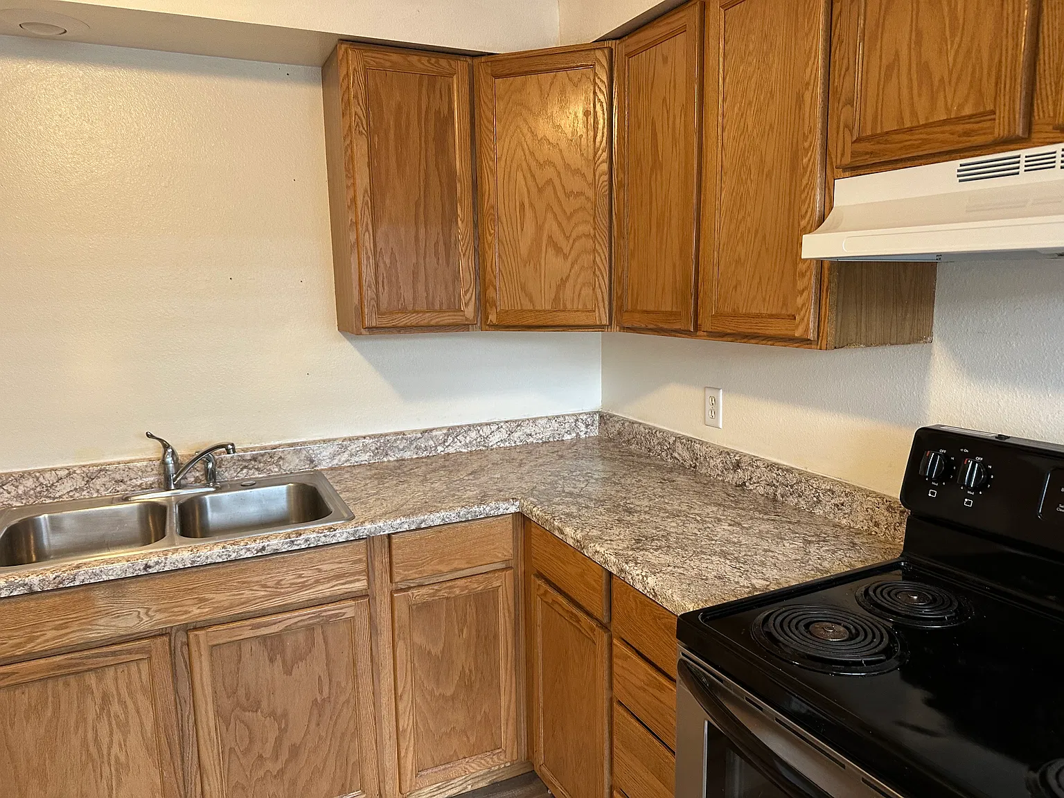 3 bed, $1,575 — Photo 4