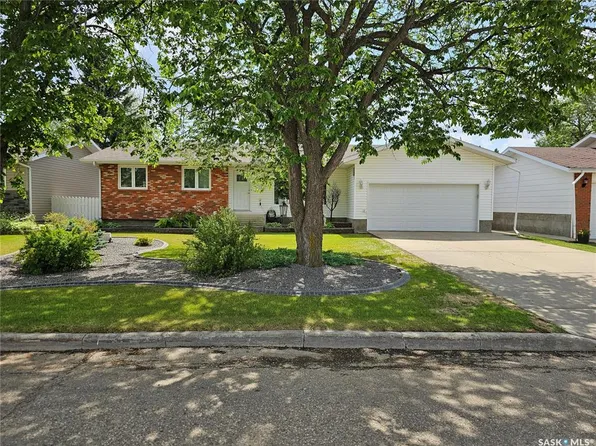 132 10th AVENUE E, Unity, SK S0K 4L0