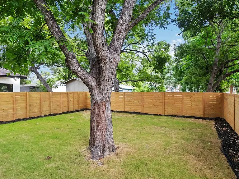 237 Carle Ave — Photo 12