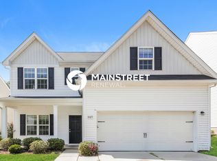 8427 Paw Valley Ln, Charlotte, NC 28214