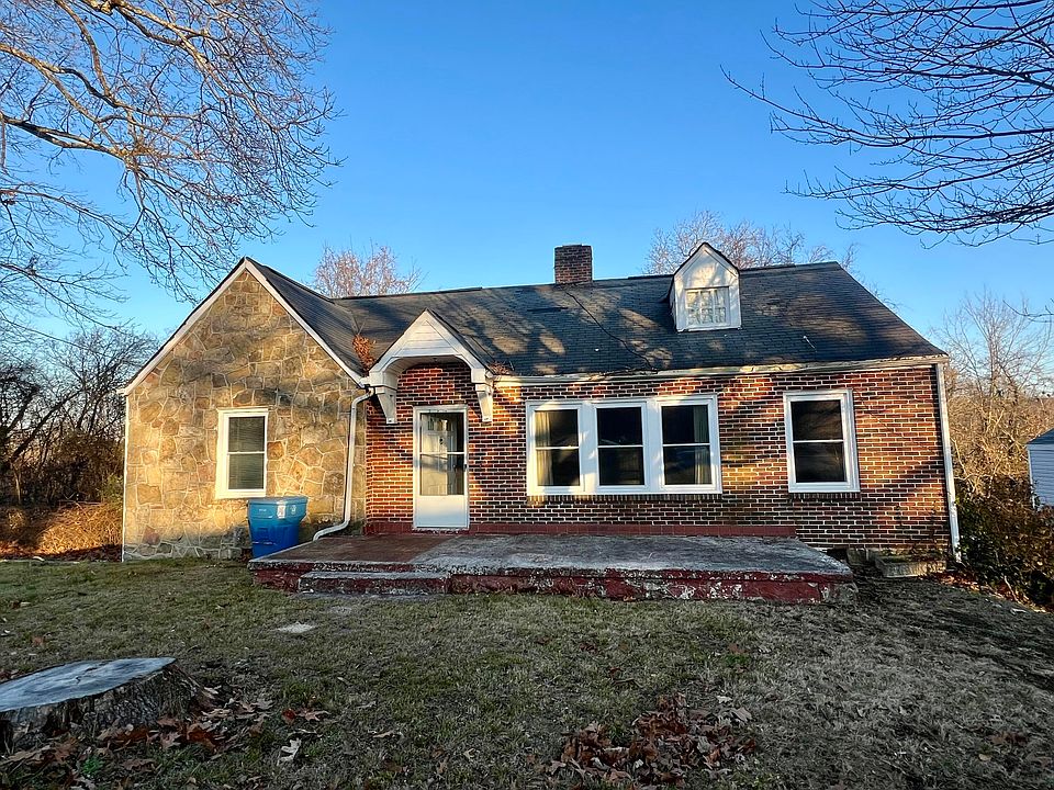 1st image of 134 Alden Ave