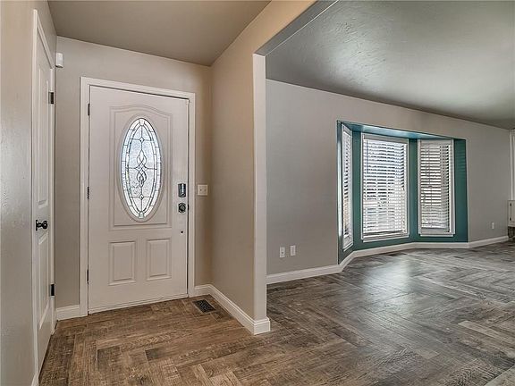 3rd image of 120 E Platt Dr