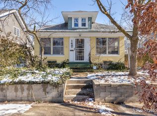 148 Indiana Ave SW, Grand Rapids, MI 49504