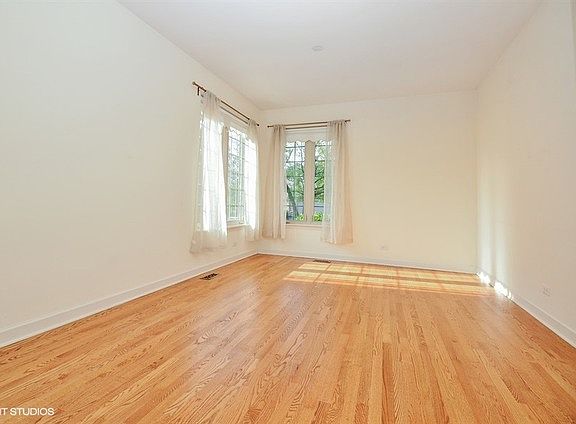 5th image of 1768 Camden Dr