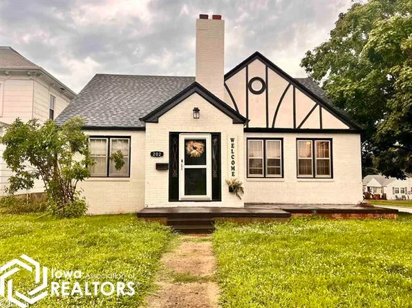 202 S Clark St, Carroll, IA 51401