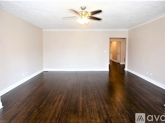 3rd image of 4445 N Rockwell St #4447-2