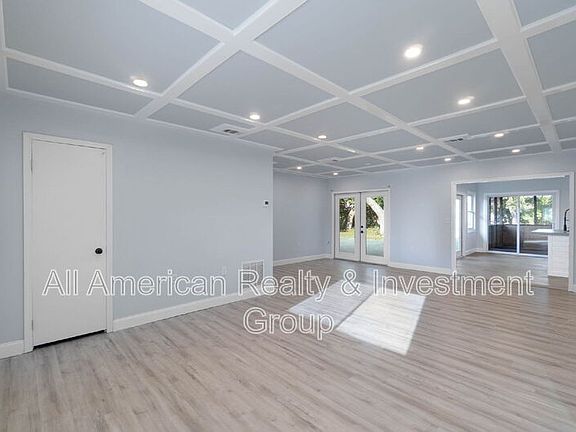 4th image of 19 Eglin St