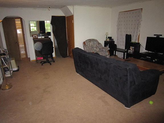 4th image of 74 Highland Ave
