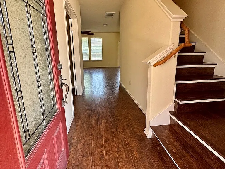 137 Firewheel Cv — Photo 2
