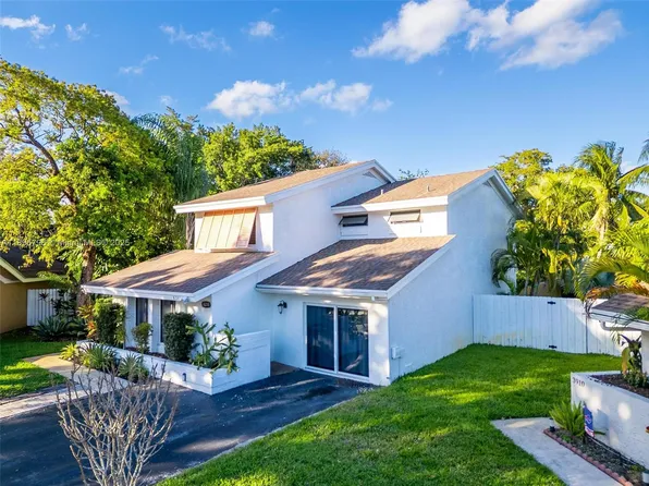 8211 SW 39th Ct, Davie, FL 33328