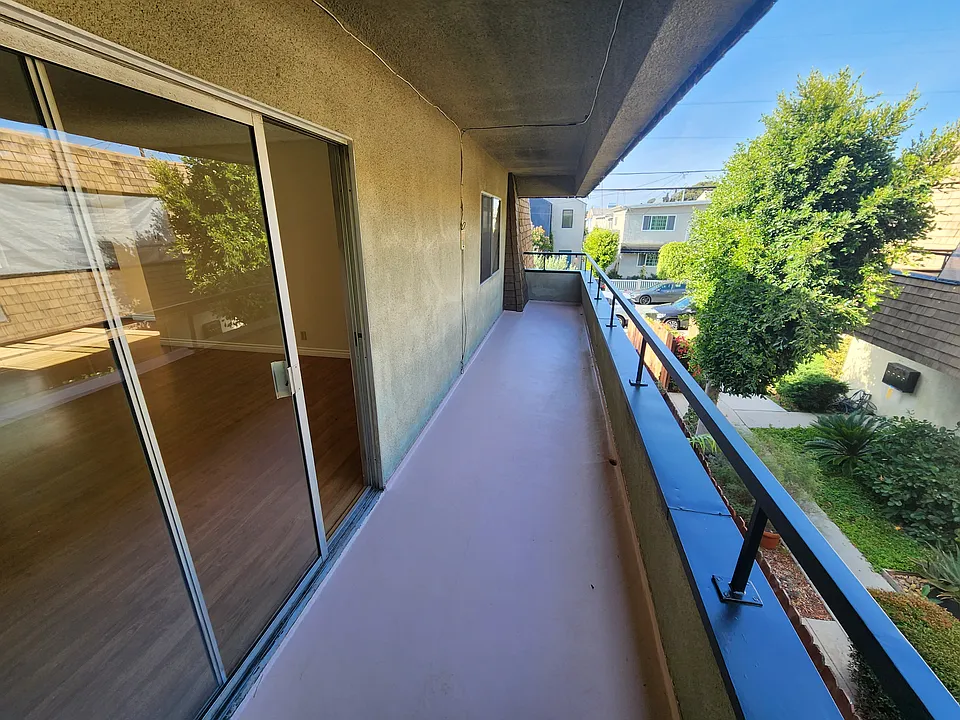 2311 Carnegie Ln #3