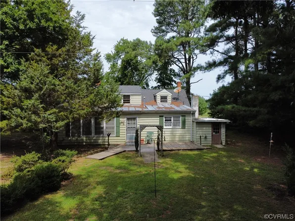 133 Old Matthews Ln, Cobbs Creek, VA 23035