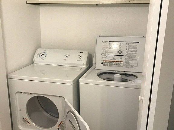 4th image of 8335 Fairmount Dr #202