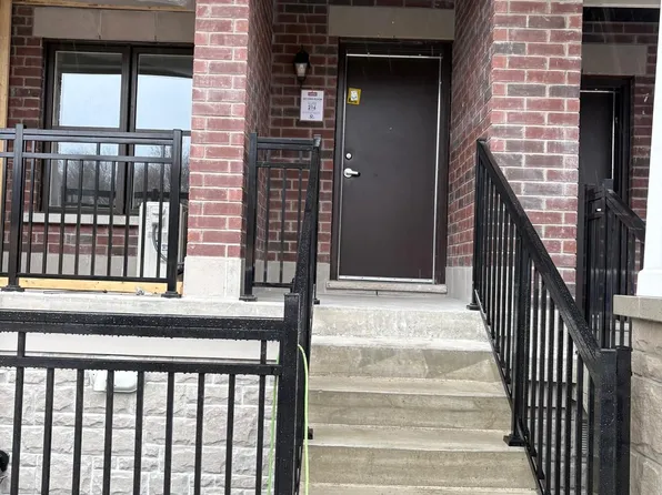 15100 Yonge St, Aurora, ON