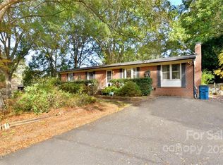 228 Meadowbrook Cir, Dallas, NC 28034