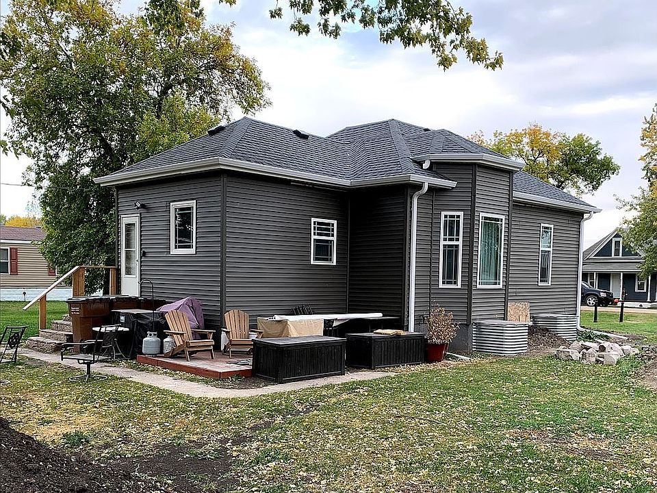 2nd image of 216 Prospect Ave