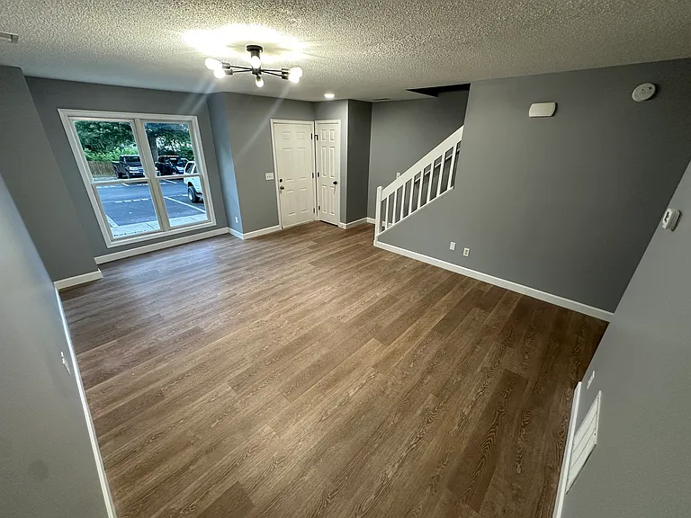 2356 Avalon Woods Dr — Photo 3