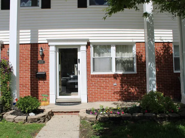 45731 Kensington St, Utica, MI 48317