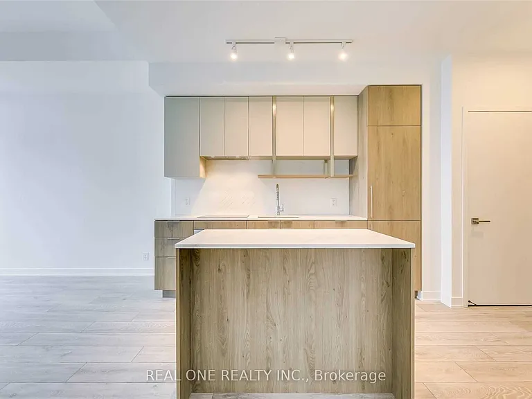 15 Holmes Ave #2409 — Photo 3