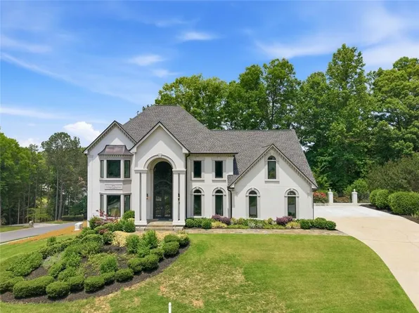 1085 Brooksglen Dr, Roswell, GA 30075