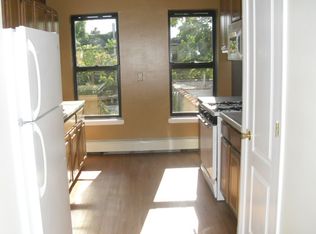 208 Montauk Ave APT 1, Brooklyn, NY
